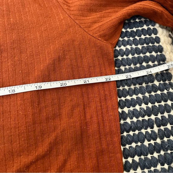 Free people beach Women's Rust sweater ribbed size large - Picture 7 of 9